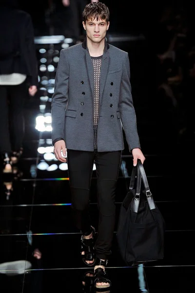 Look 26